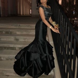 Black mermaid prom dress
